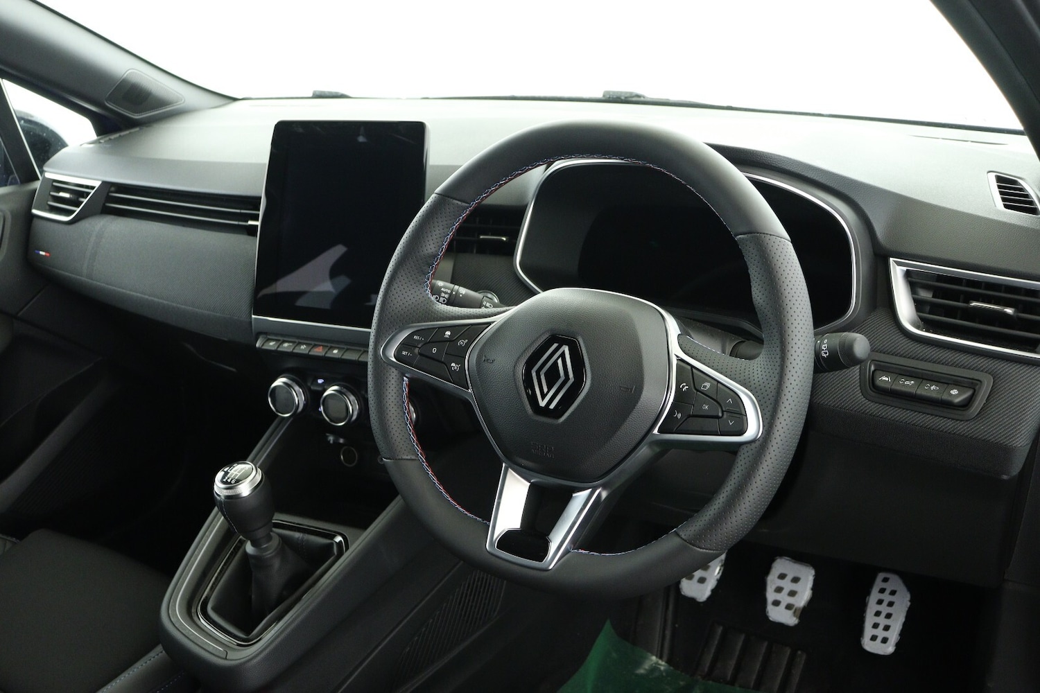 Used Renault Clio 2025 for sale - 76709439: Photo 14