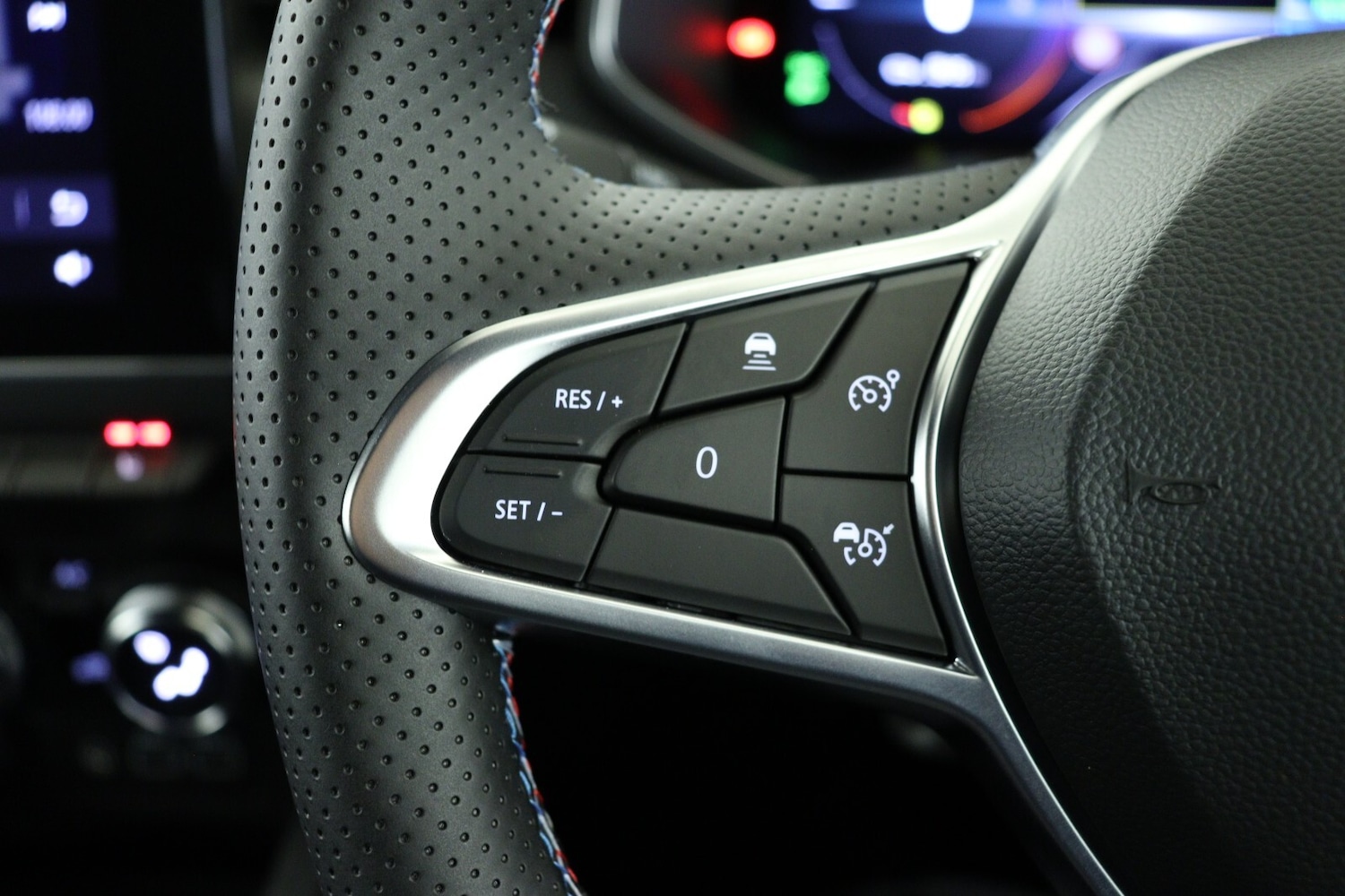 Used Renault Clio 2025 for sale - 76709439: Photo 25