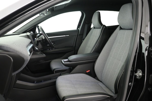 Used Renault Megane E Tech 2024 for sale - 76265531: Photo 11