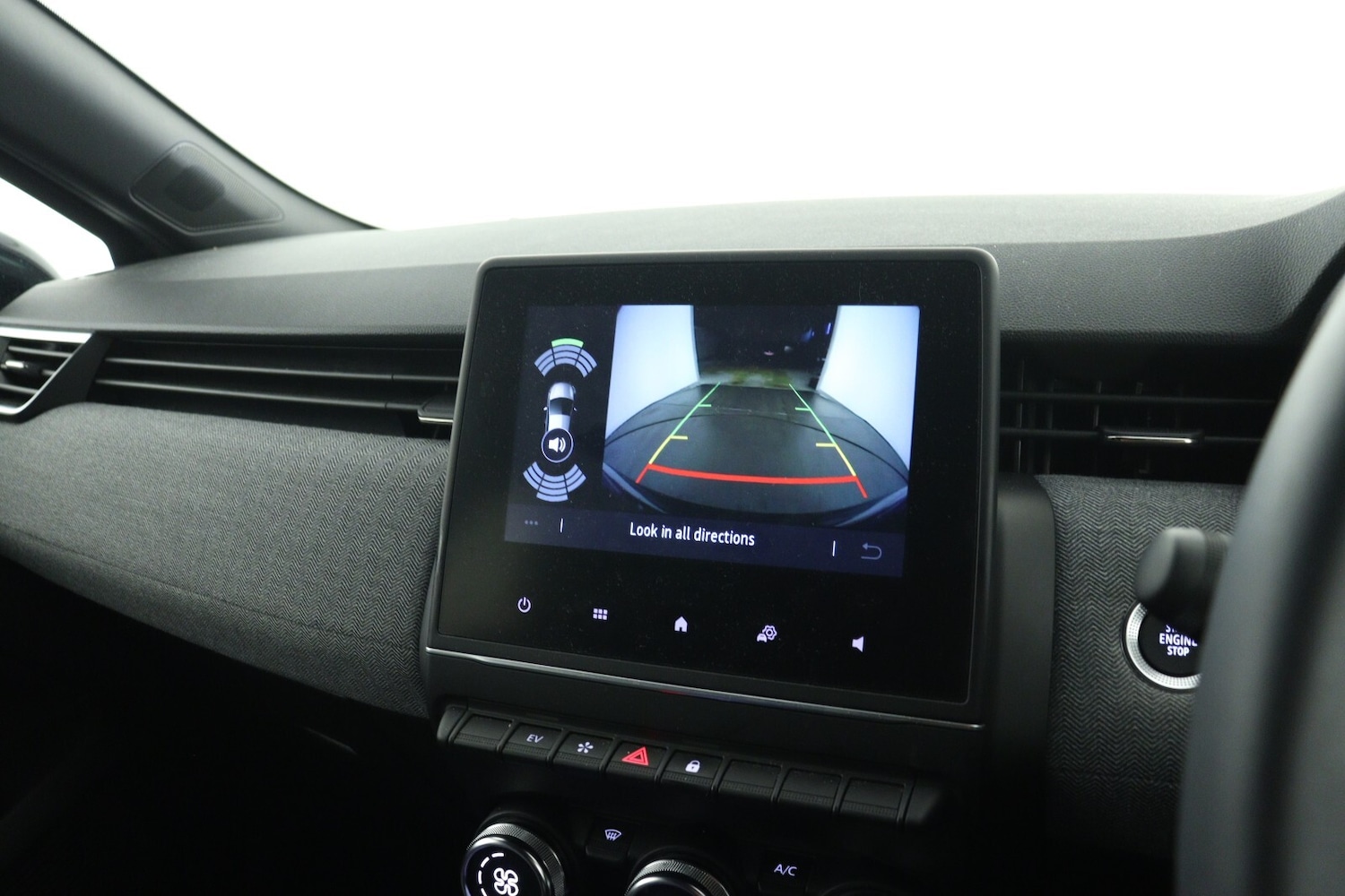 Used Renault Clio 2025 for sale - 76872867: Photo 21