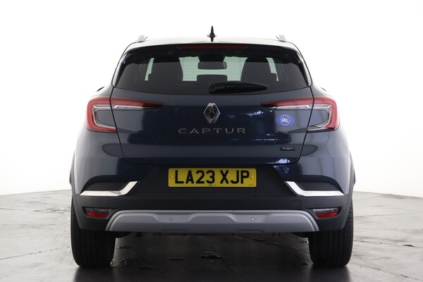 Used Renault Captur 2023 for sale - 76255016: Photo 2