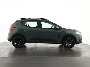 Used Dacia Sandero Stepway 2025 for sale - 76615490: Photo