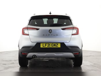Used Renault Captur 2021 for sale - 76168888: Photo 2
