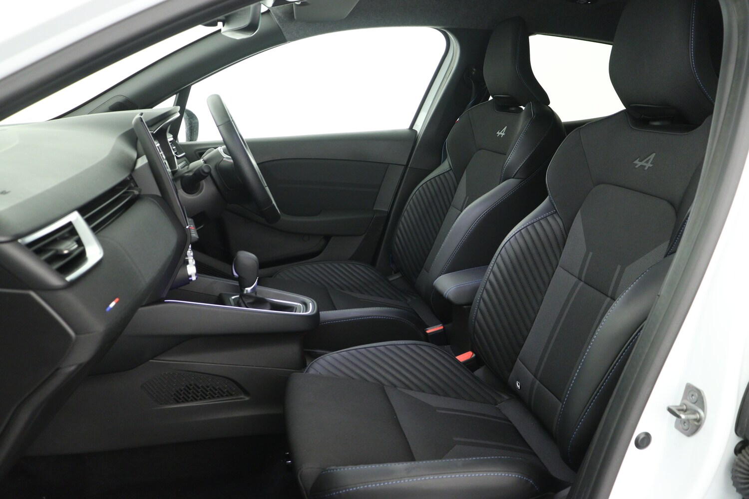 Used Renault Clio 2023 for sale - 76871927: Photo 11