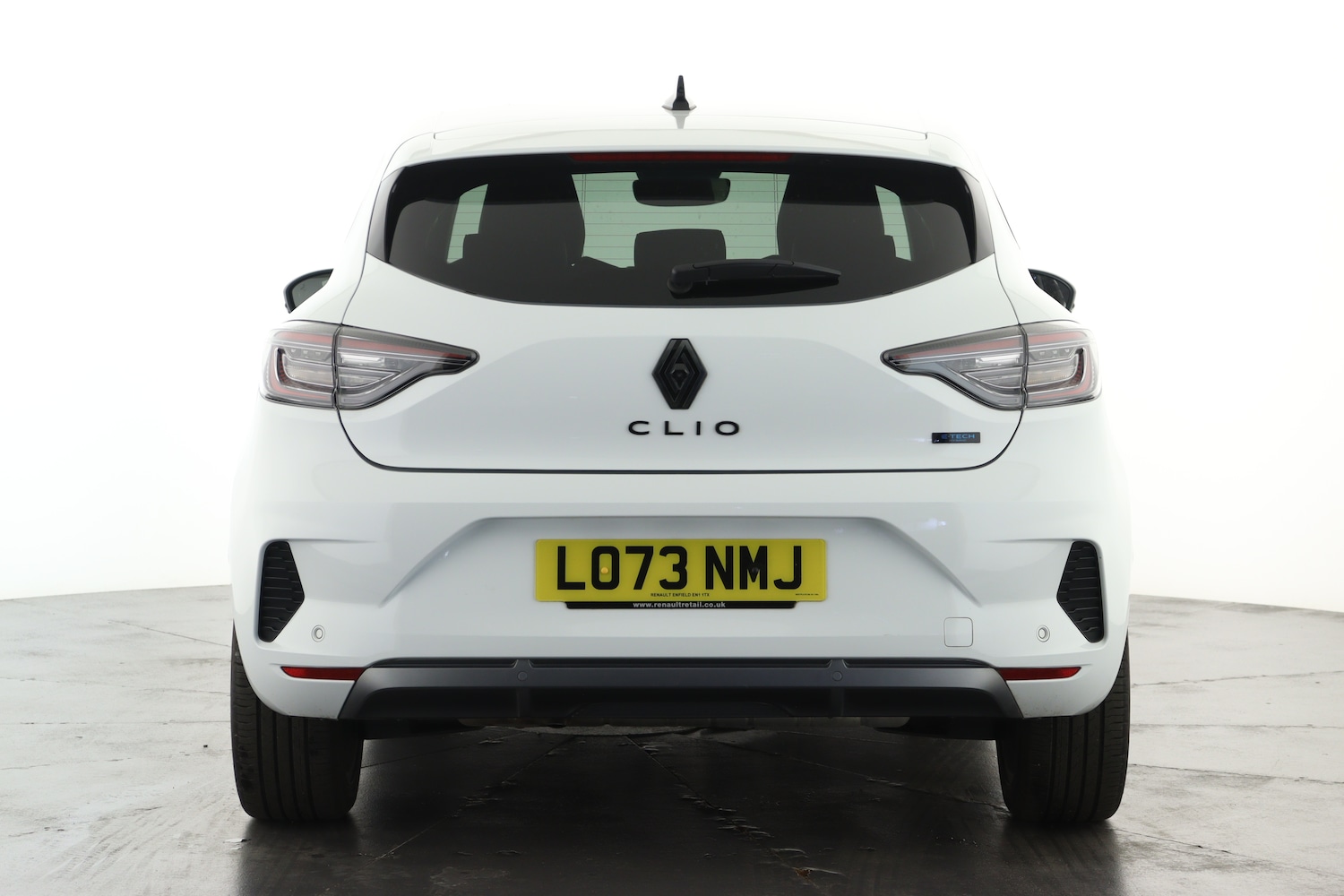 Used Renault Clio 2023 for sale - 76871927: Photo 2