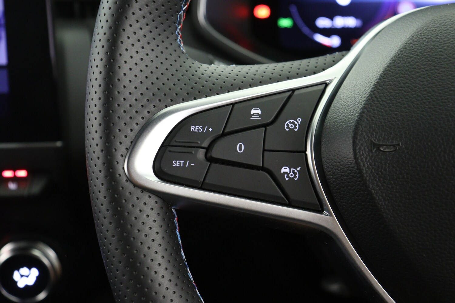 Used Renault Clio 2023 for sale - 76871927: Photo 25