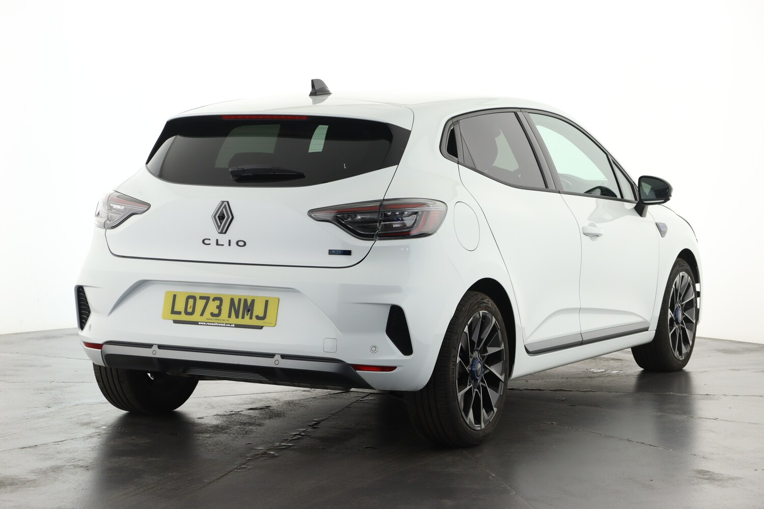 Used Renault Clio 2023 for sale - 76871927: Photo 3