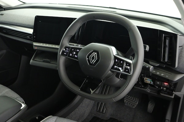 Used Renault Megane E Tech 2024 for sale - 75771532: Photo 13
