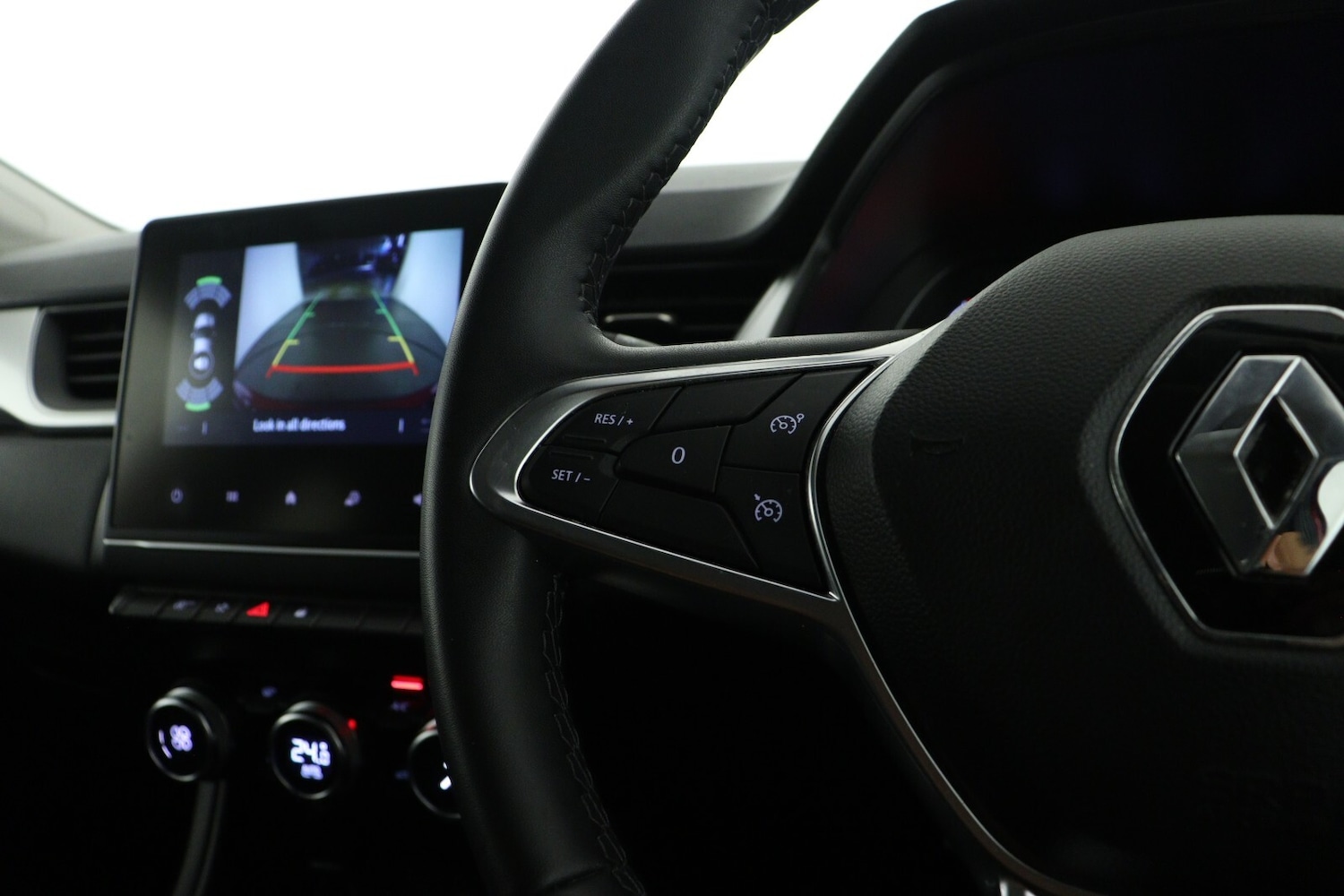 Used Renault Captur 2023 for sale - 76870701: Photo 20