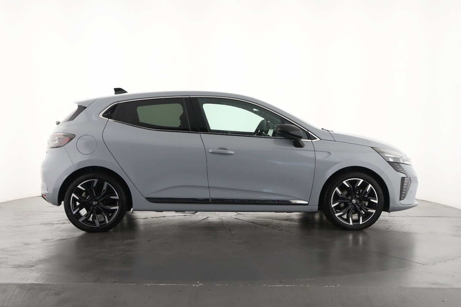 Used Renault Clio 2024 for sale - 76066912: Photo 5