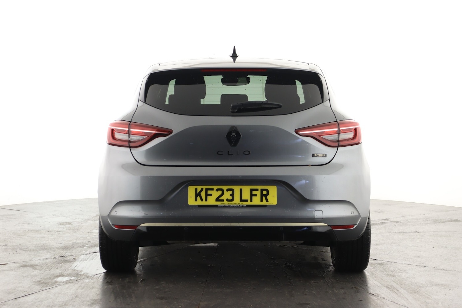 Used Renault Clio 2023 for sale - 76055637: Photo 2