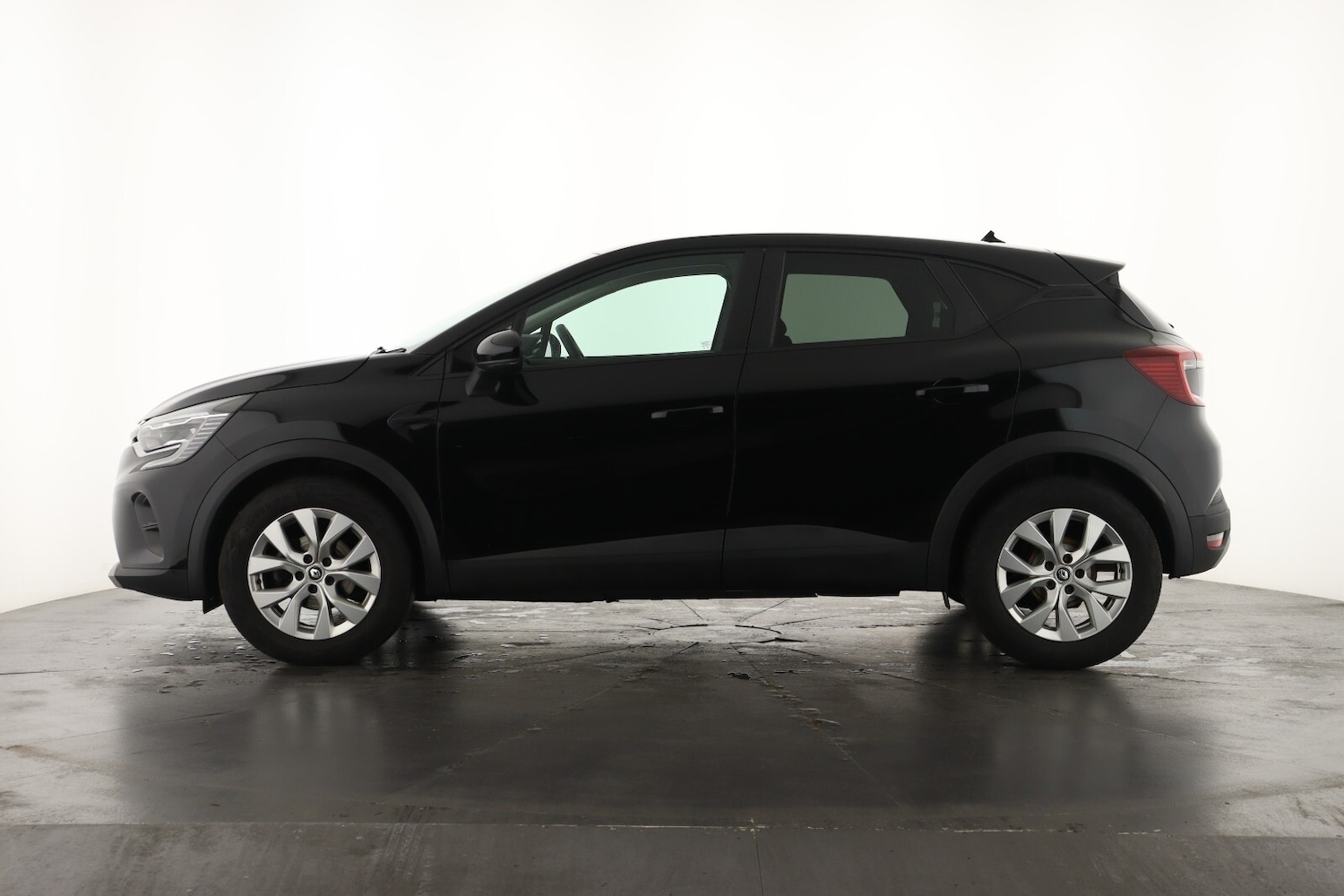 Used Renault Captur 2022 for sale - 76366398: Photo 8