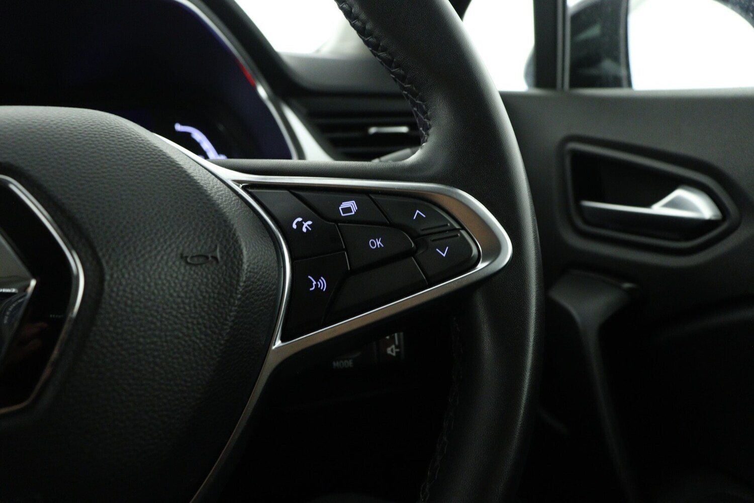 Used Renault Captur 2022 for sale - 77552304: Photo 19