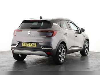 Used Renault Captur 2023 for sale - 77965107: Photo