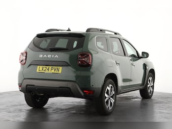 Used Dacia Duster 2024 for sale - 77360612: Photo