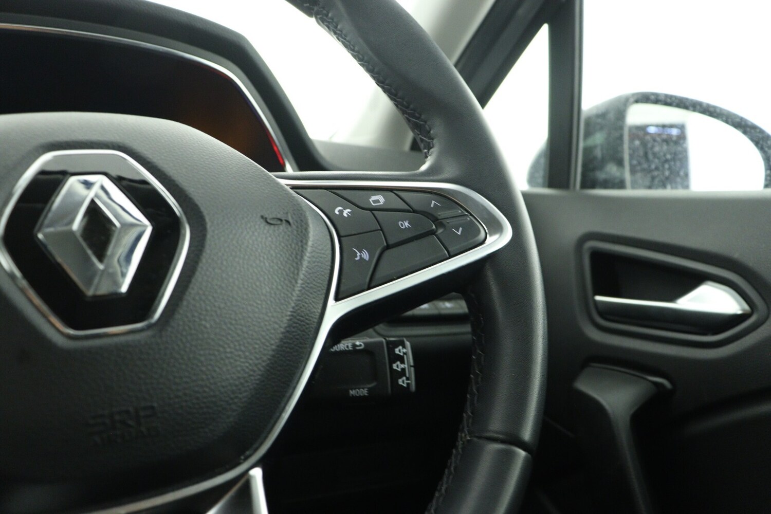 Used Renault Captur 2022 for sale - 75763662: Photo 18