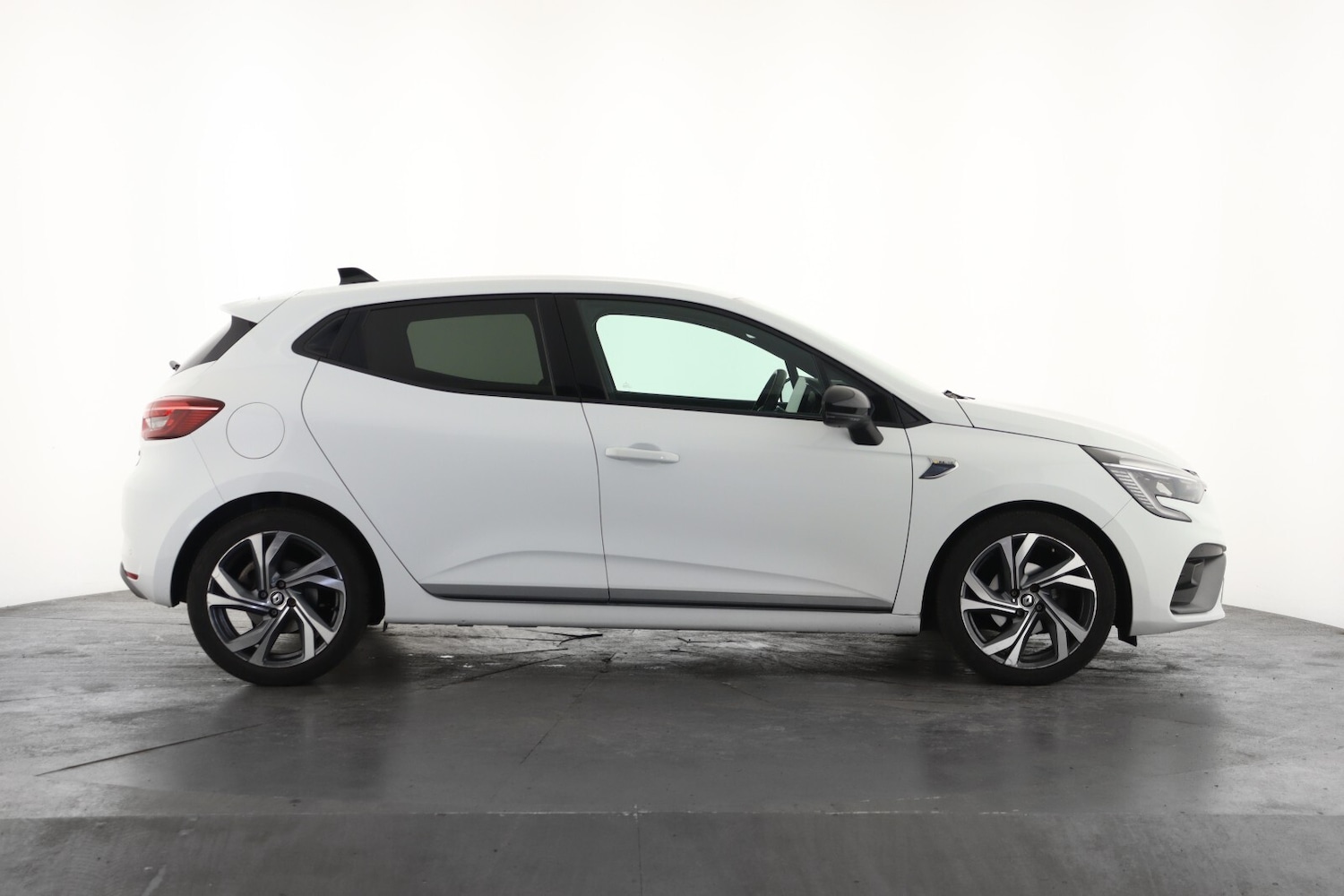 Used Renault Clio 2022 for sale - 77762737: Photo 5