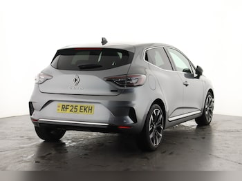 Used Renault Clio 2025 for sale - 76332265: Photo