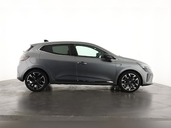 Used Renault Clio 2025 for sale - 76332265: Photo