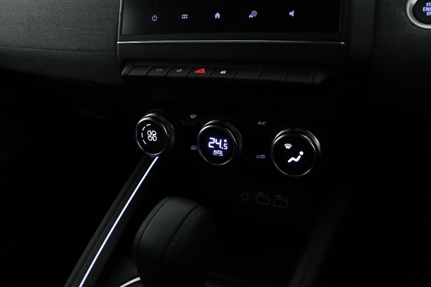 Used Renault Clio 2025 for sale - 76684299: Photo 16