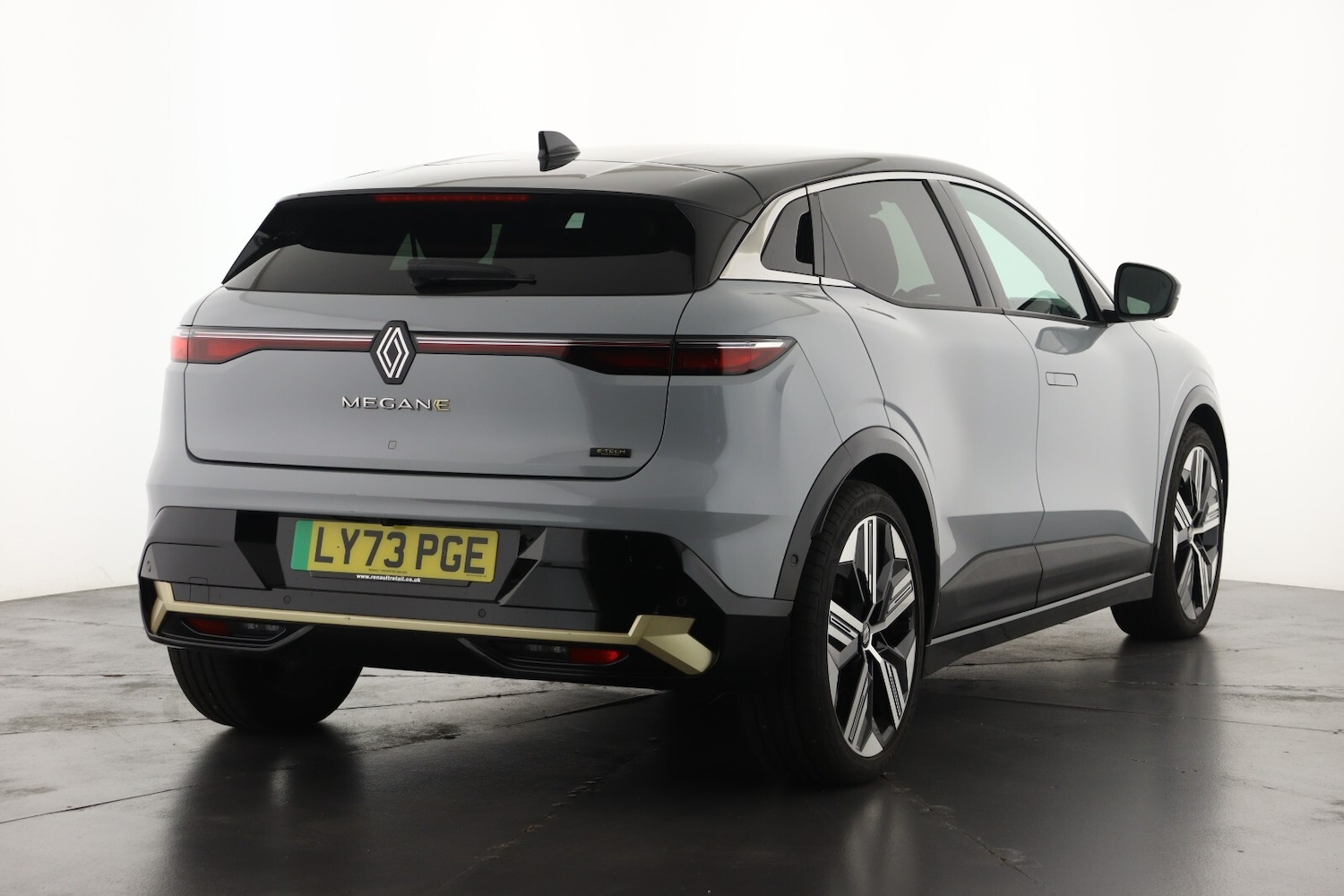 Used Renault Megane E Tech 2024 for sale - 76870229: Photo 3