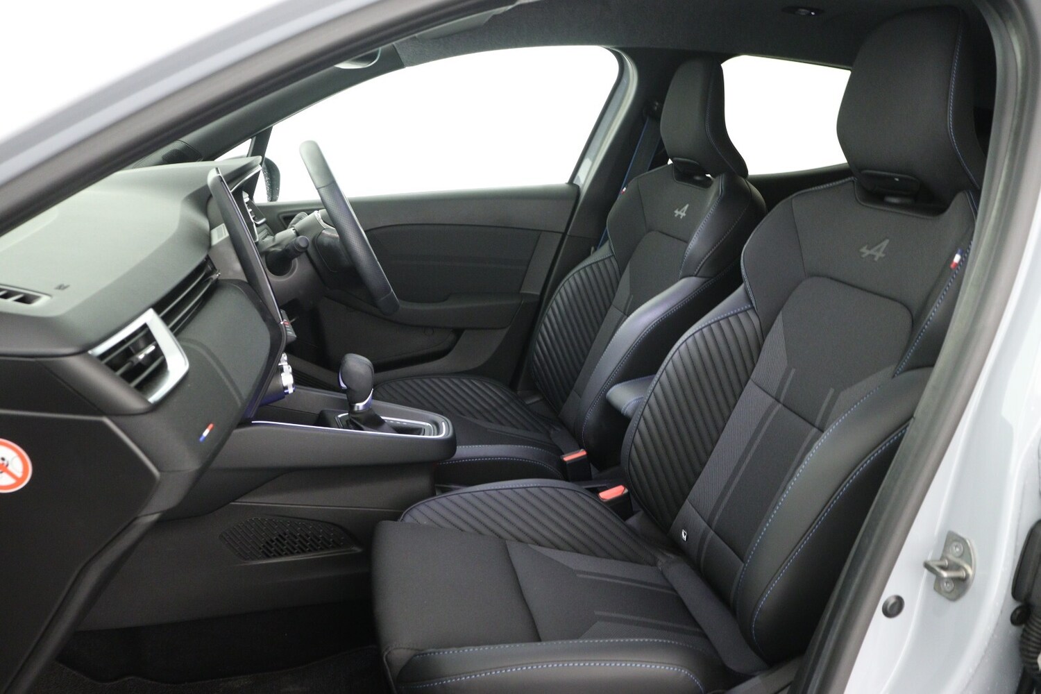 Used Renault Clio 2024 for sale - 76037858: Photo 11