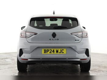 Used Renault Clio 2024 for sale - 76037858: Photo 2