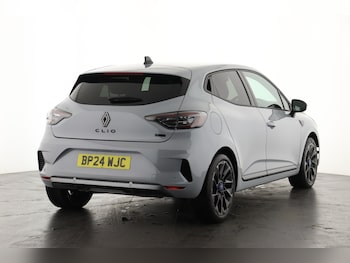 Used Renault Clio 2024 for sale - 76037858: Photo 3