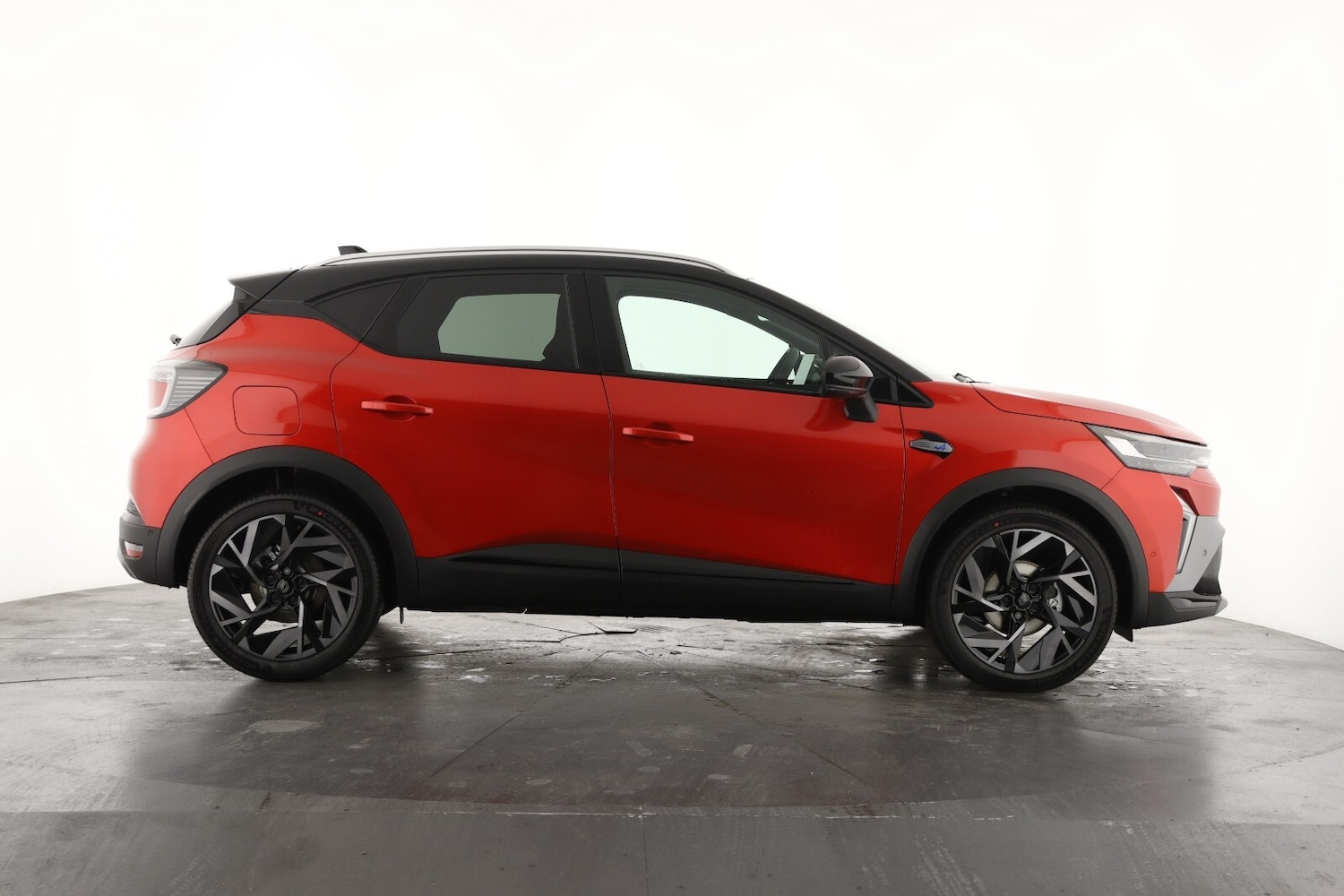 Used Renault Captur 2026 for sale - 77083648: Photo 4