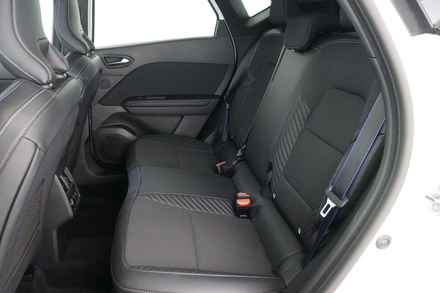 Used Renault Captur 2026 for sale - 77084855: Photo 13