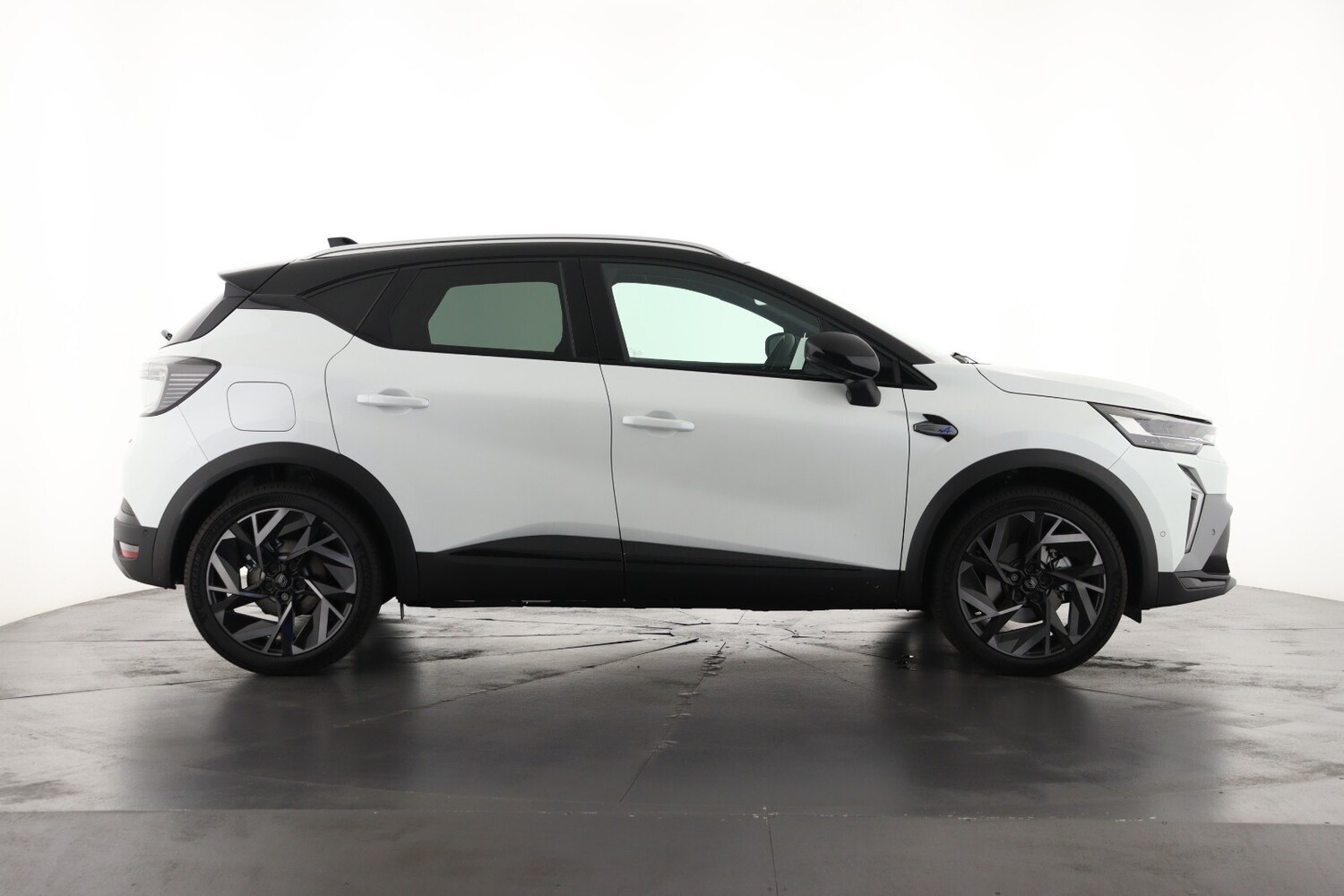 Used Renault Captur 2026 for sale - 77084855: Photo 4