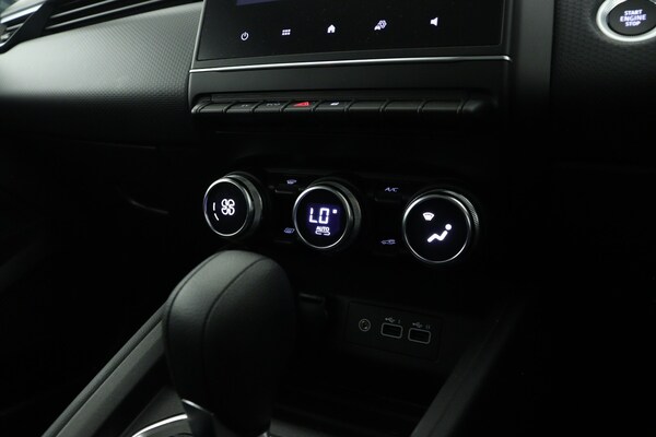 Used Renault Clio 2023 for sale - 75763523: Photo 19