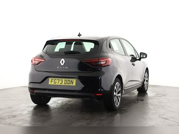 Used Renault Clio 2023 for sale - 75763523: Photo