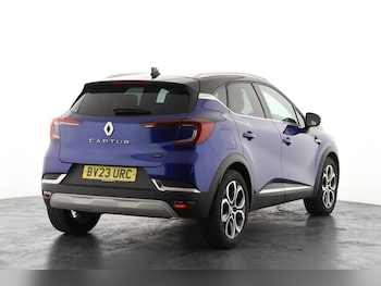 Used Renault Captur 2023 for sale - 78152655: Photo