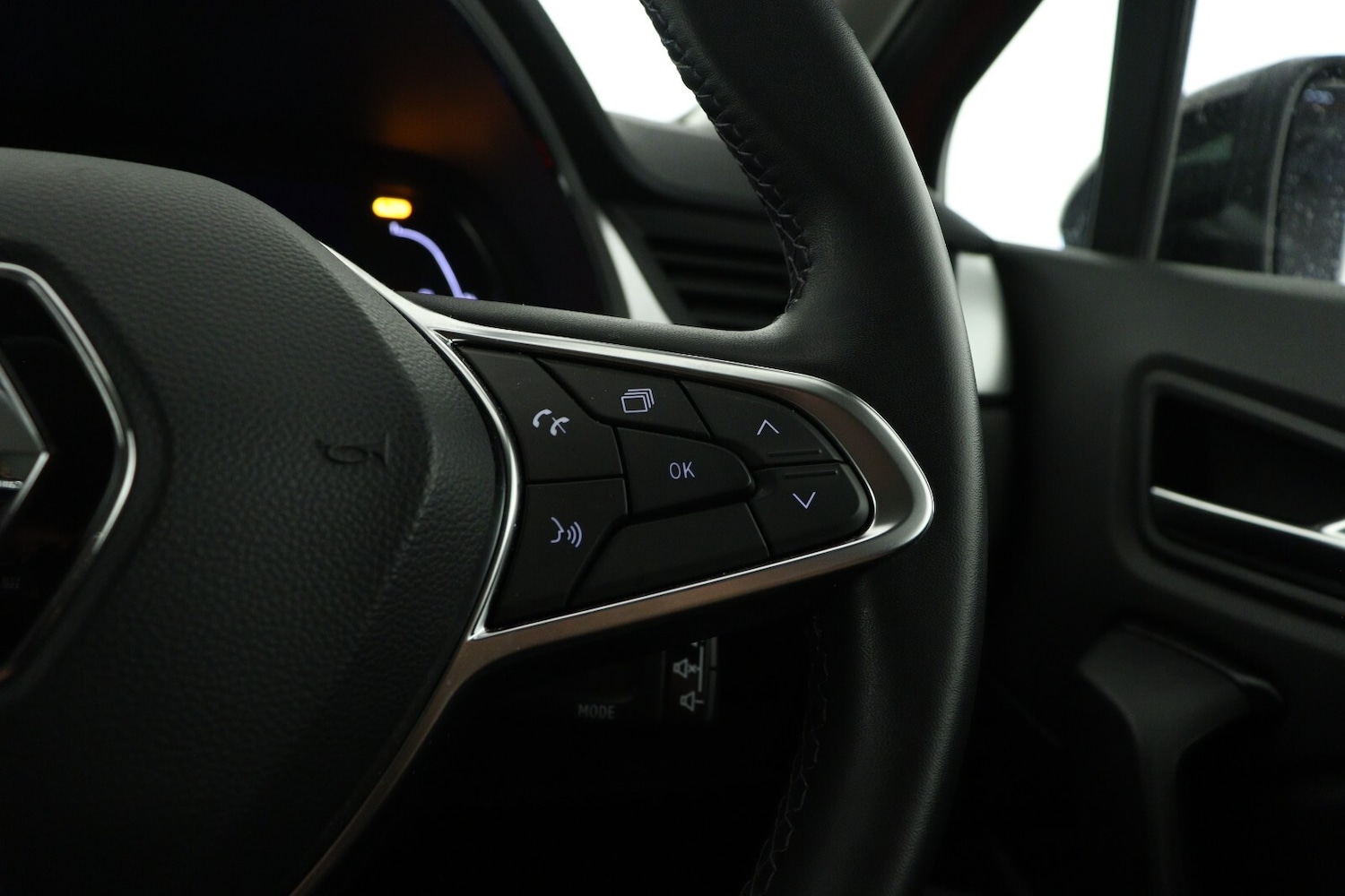 Used Renault Captur 2023 for sale - 76217053: Photo 22