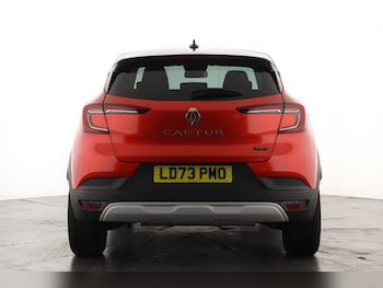 Used Renault Captur 2023 for sale - 76217053: Photo
