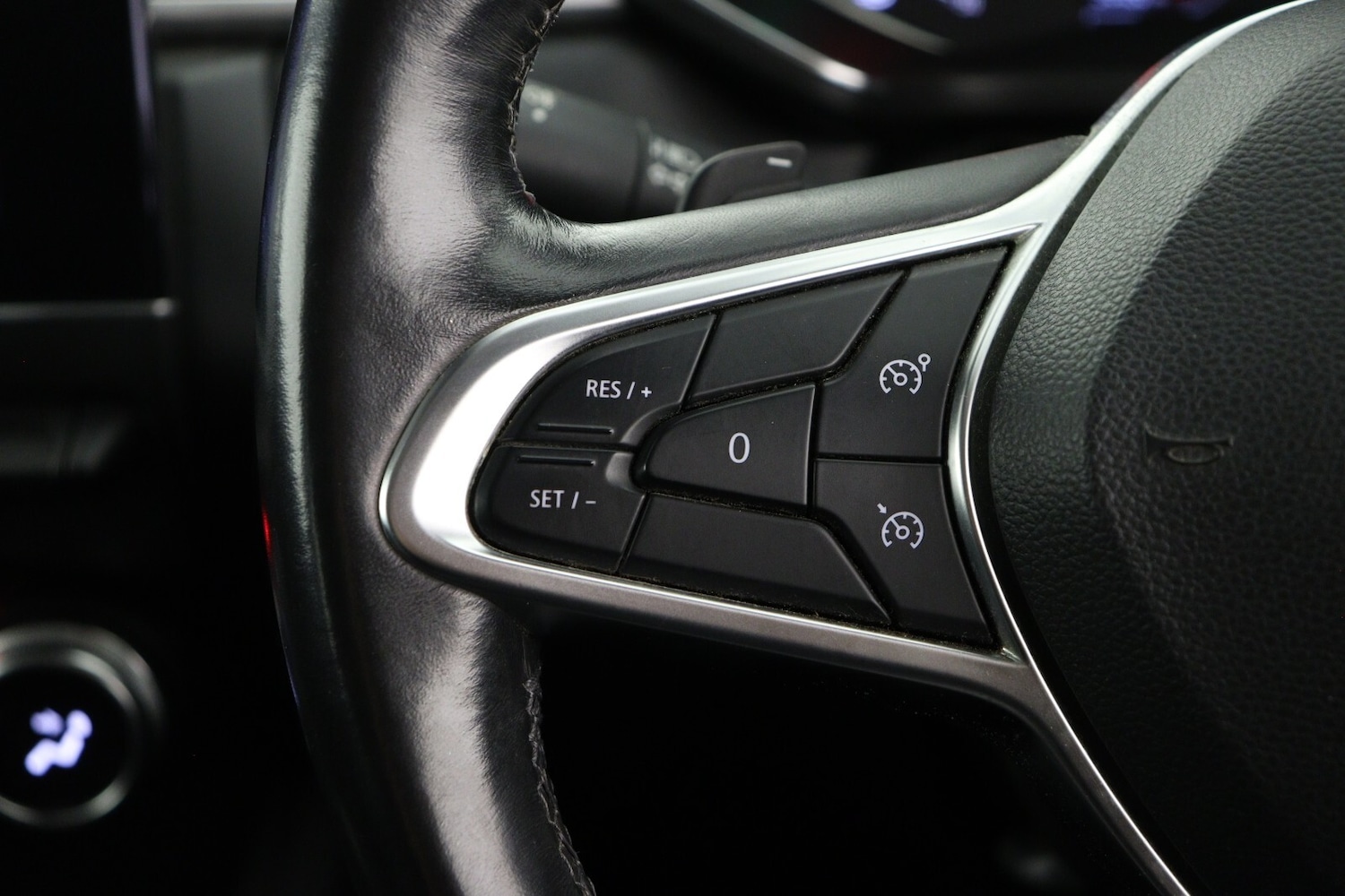 Used Renault Captur 2020 for sale - 78133609: Photo 23