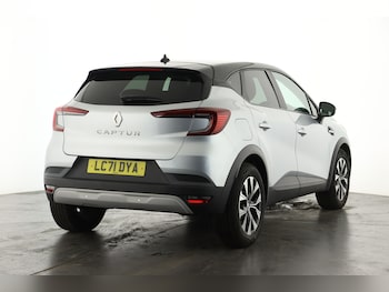 Used Renault Captur 2021 for sale - 75629643: Photo