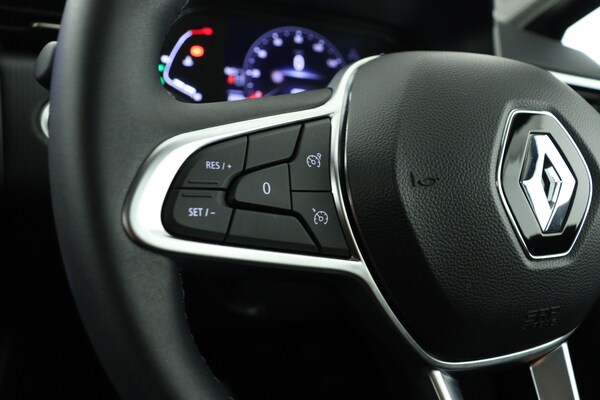 Used Renault Clio 2023 for sale - 75763702: Photo 21
