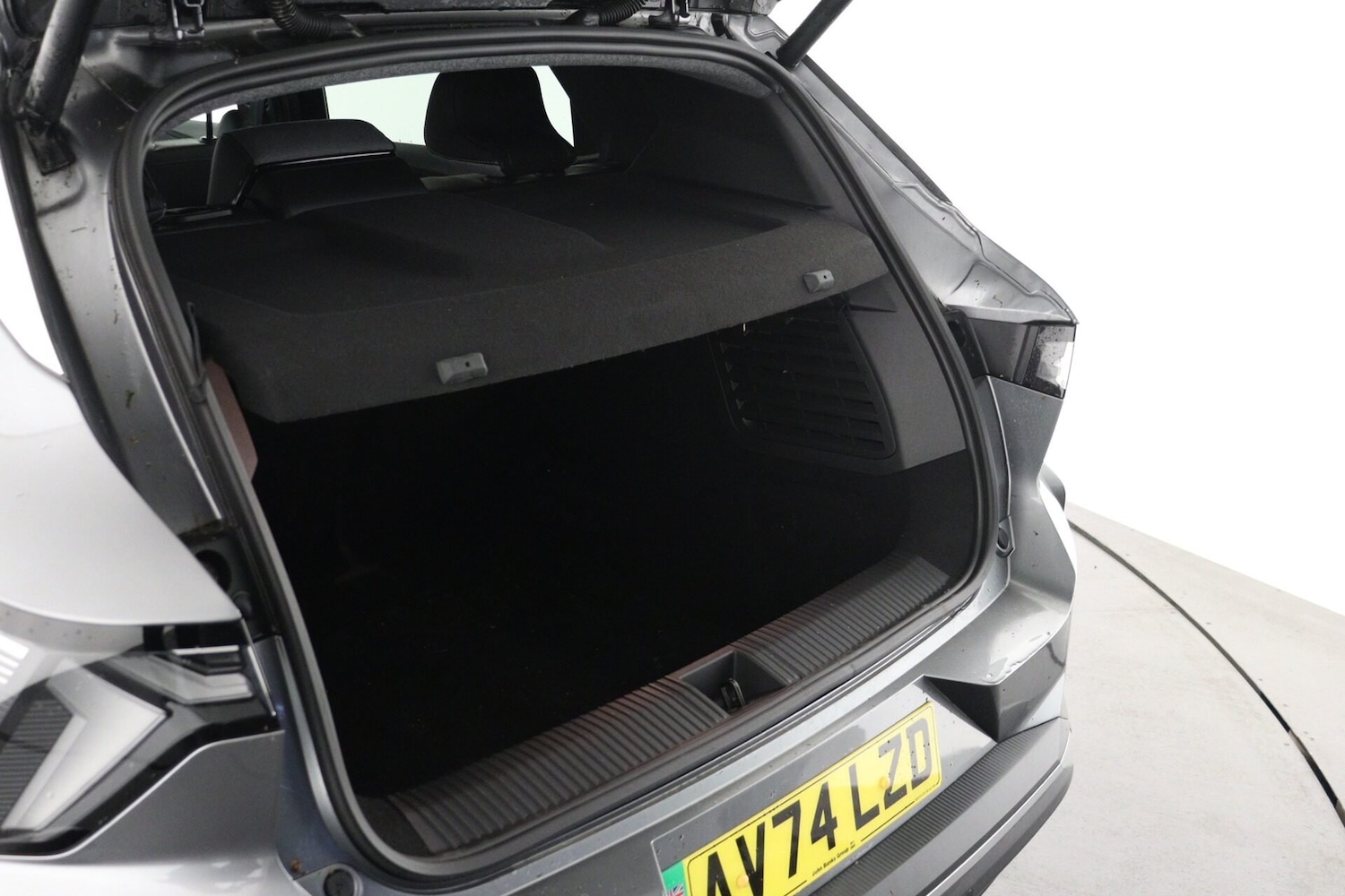 Used Renault Scenic E-Tech 2024 for sale - 76871825: Photo 10