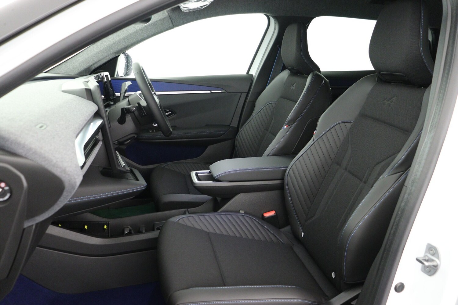 Used Renault Scenic E-Tech 2025 for sale - 75771454: Photo 11