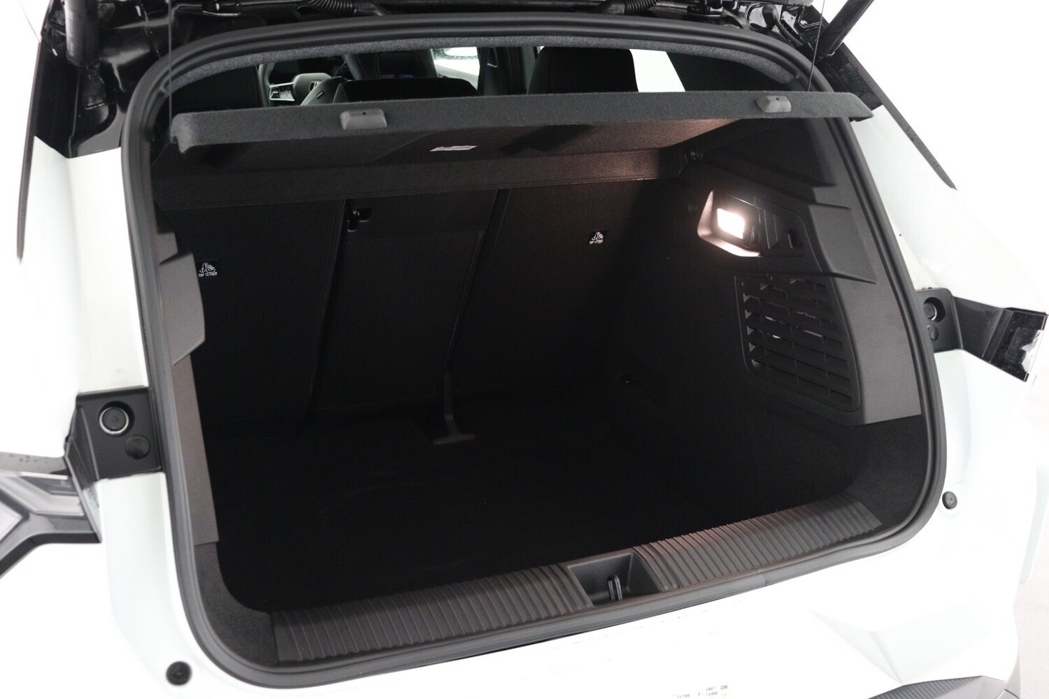 Used Renault Scenic E-Tech 2025 for sale - 77917943: Photo 10