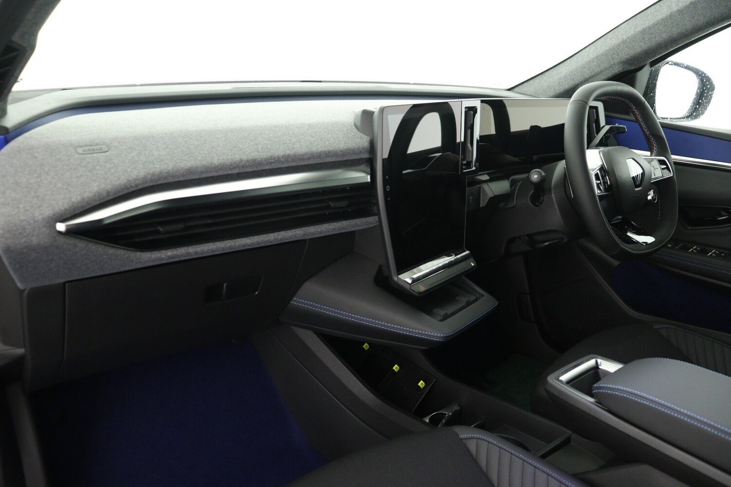 Used Renault Scenic E-Tech 2025 for sale - 77917943: Photo 13