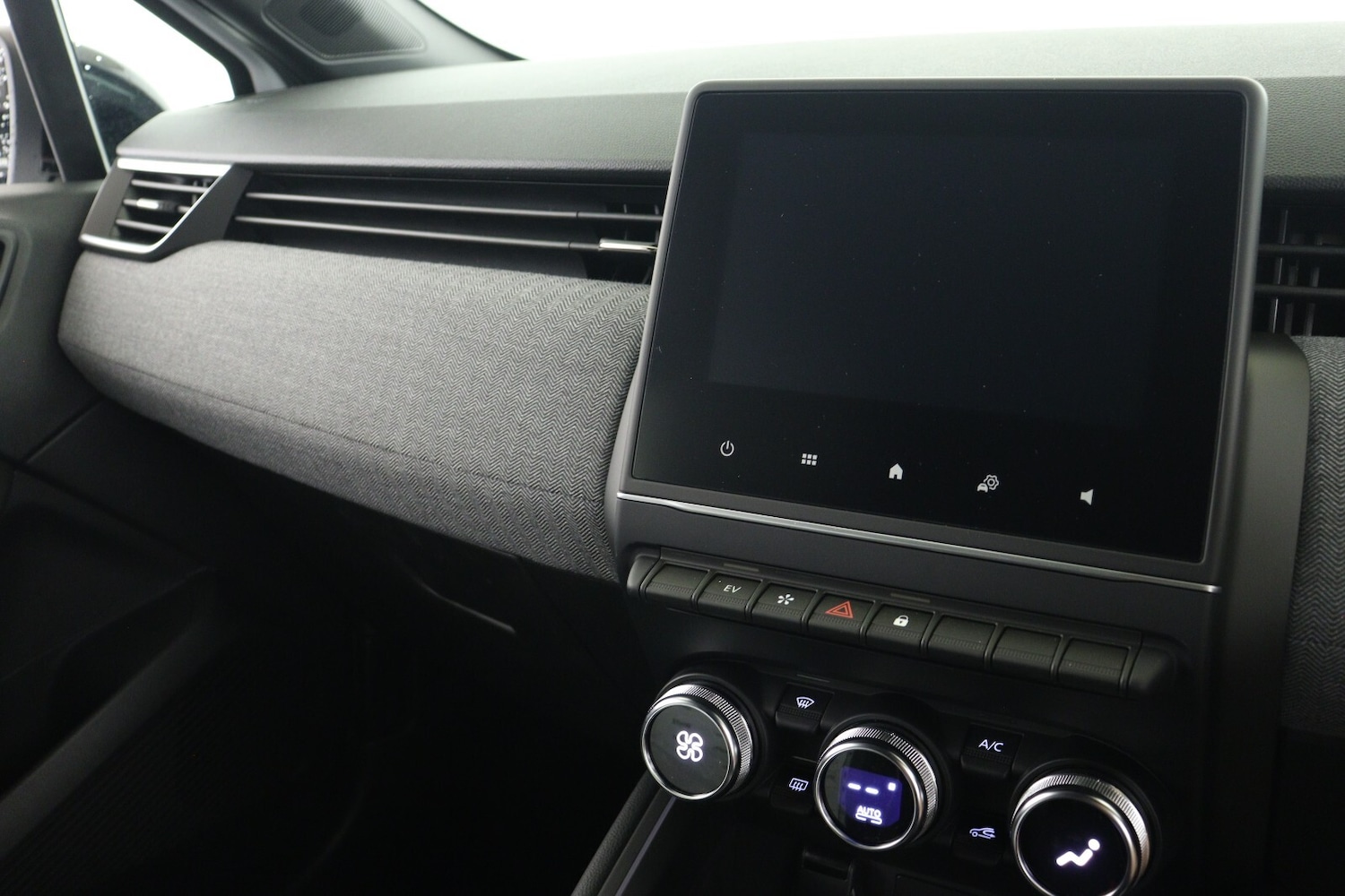 Used Renault Clio 2025 for sale - 77025417: Photo 15