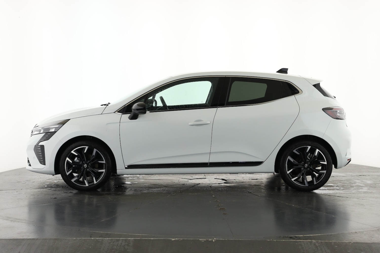 Used Renault Clio 2025 for sale - 77025417: Photo 7