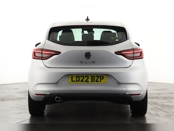 Used Renault Clio 2022 for sale - 76255044: Photo 2