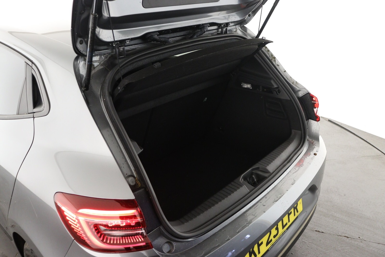 Used Renault Clio 2023 for sale - 76873177: Photo 10