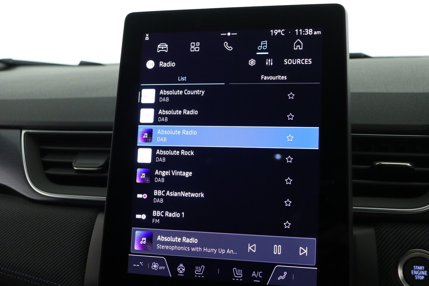 Used Renault Captur 2025 for sale - 76869709: Photo 17