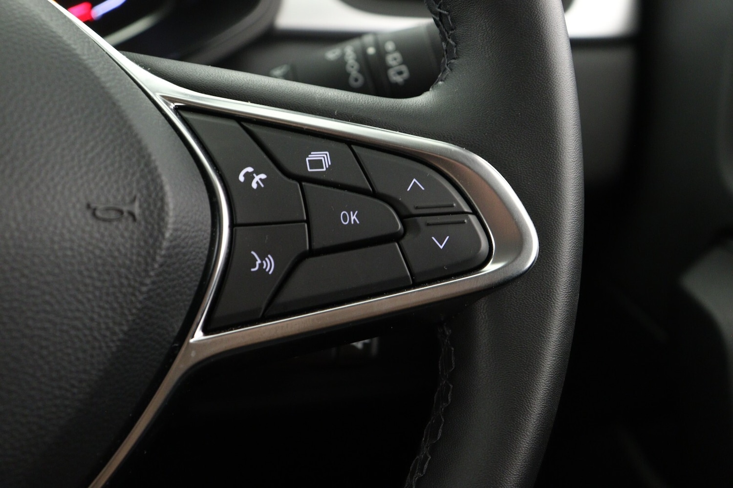 Used Renault Captur 2023 for sale - 76873148: Photo 24