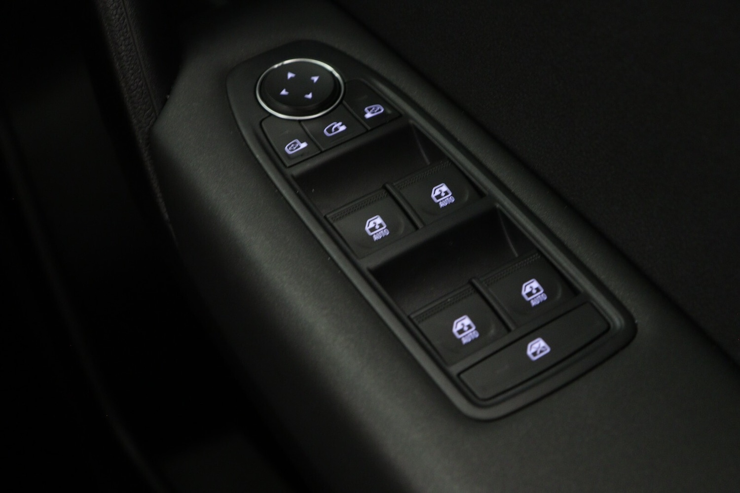 Used Renault Captur 2023 for sale - 76873148: Photo 25